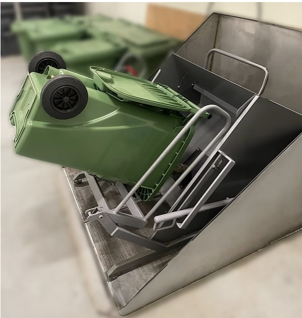 A Smarter, Safer Way to Clean Totes 23 A Smarter, Safer Way to Clean Totes